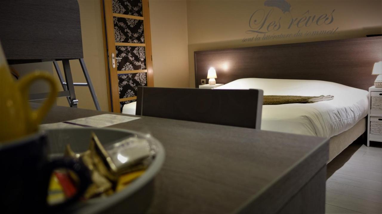Hotel-Restaurant Des Voyageurs Le Cheylard Экстерьер фото